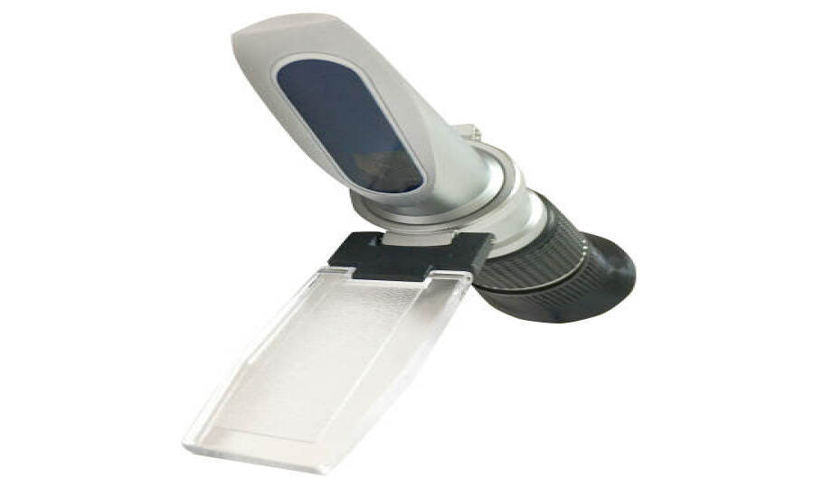 What type of material is the body of a digital refractometer kruss made from?