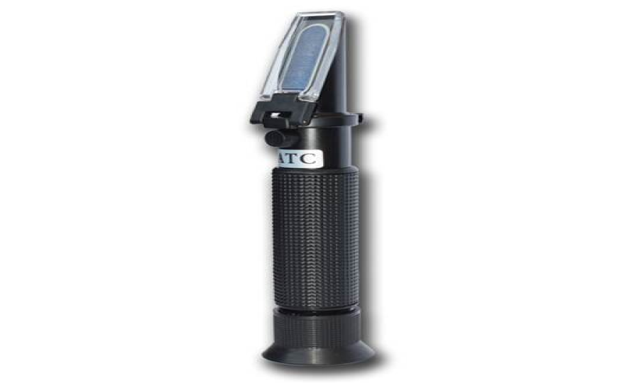 What is the measurement resolution of a saltwater brix refractometer?